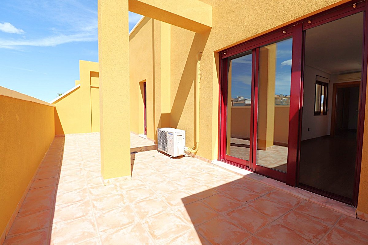 Photo 4 of Modern apartment at exceptionally low price!