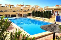 House with garden, solarium, terrace and parking space included!