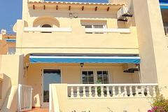 House with front and rear gardens and open views!