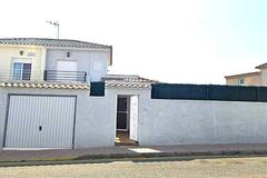 House with solarium and large garden close to beaches! 