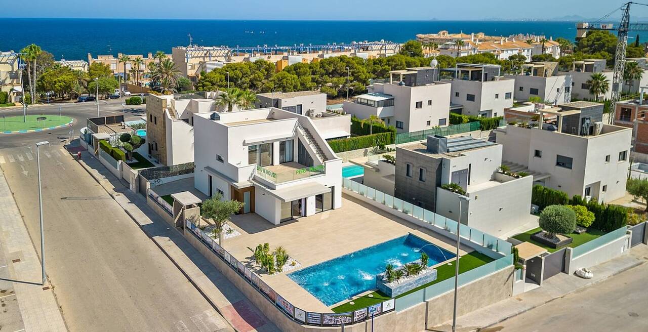 Photo 8 of Villa in Campoamor