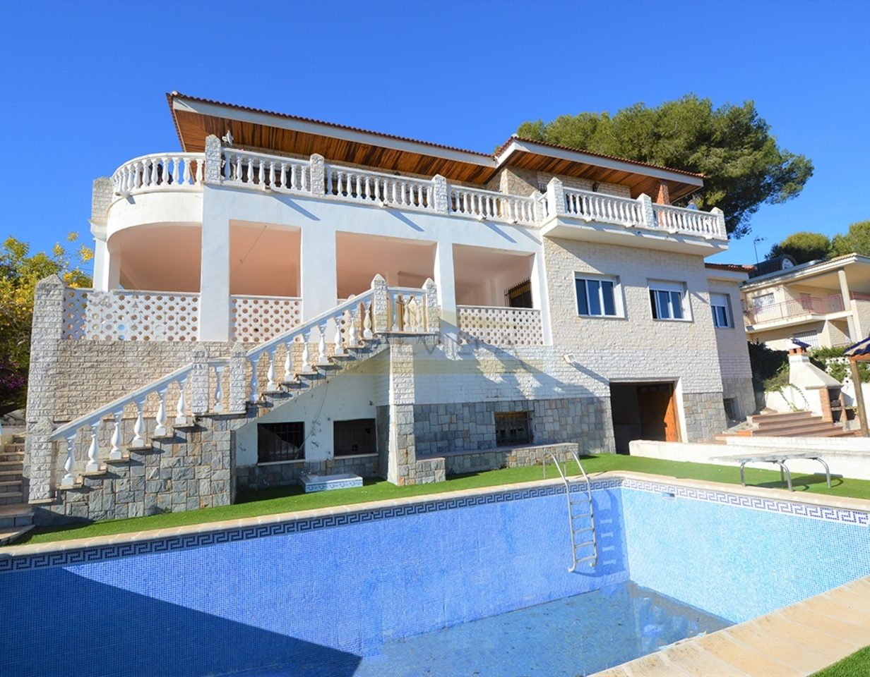 10-bed Villa for sale in Campoamor, Alicante, Spain