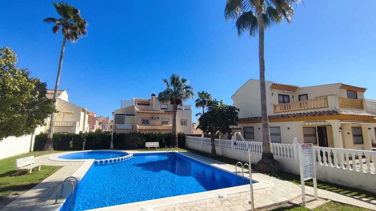 Photo 2 of Semi Detached Villa in Play Flamenca