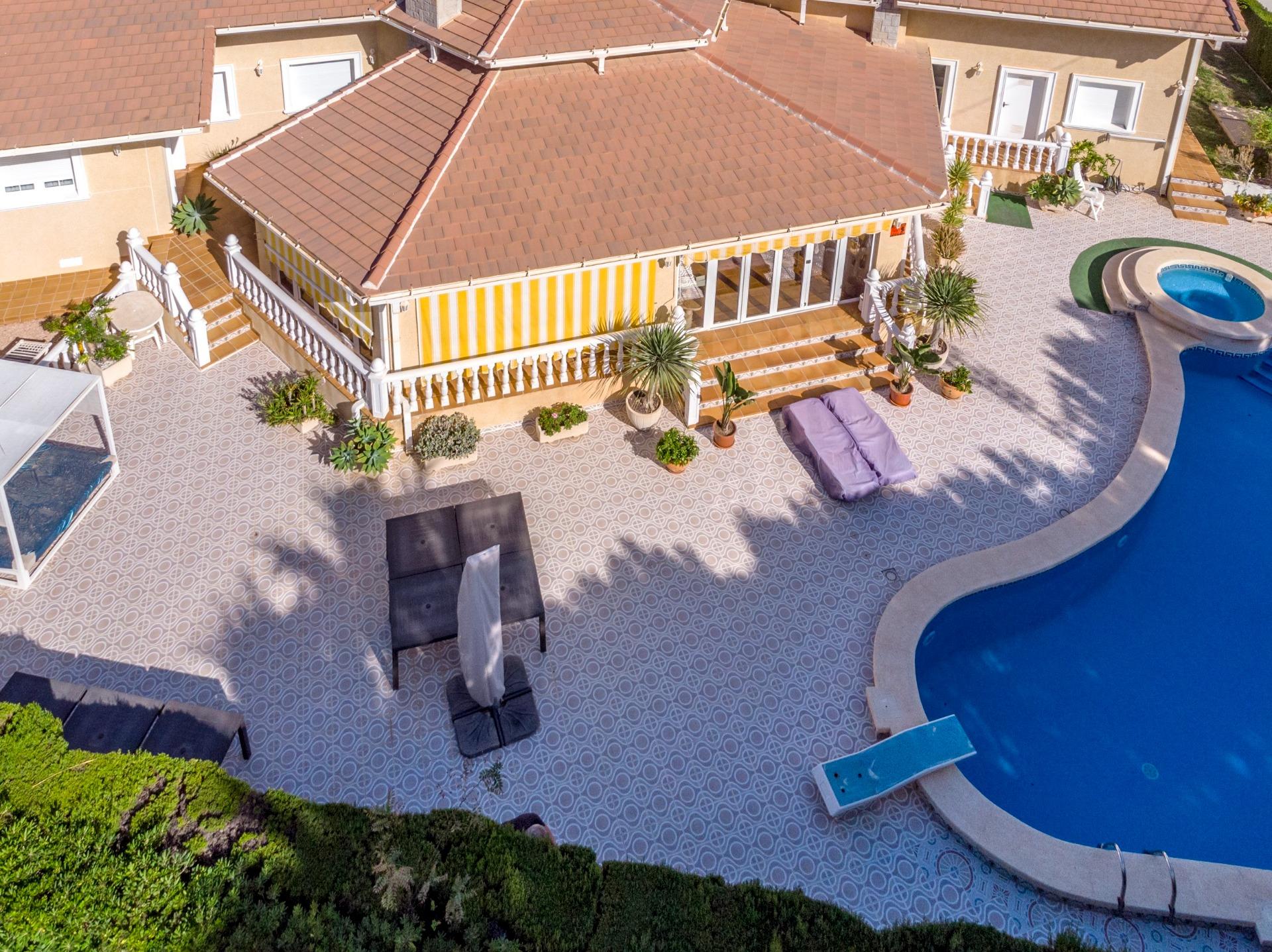 Villa For Sale in Villamartín, Alicante, Spain