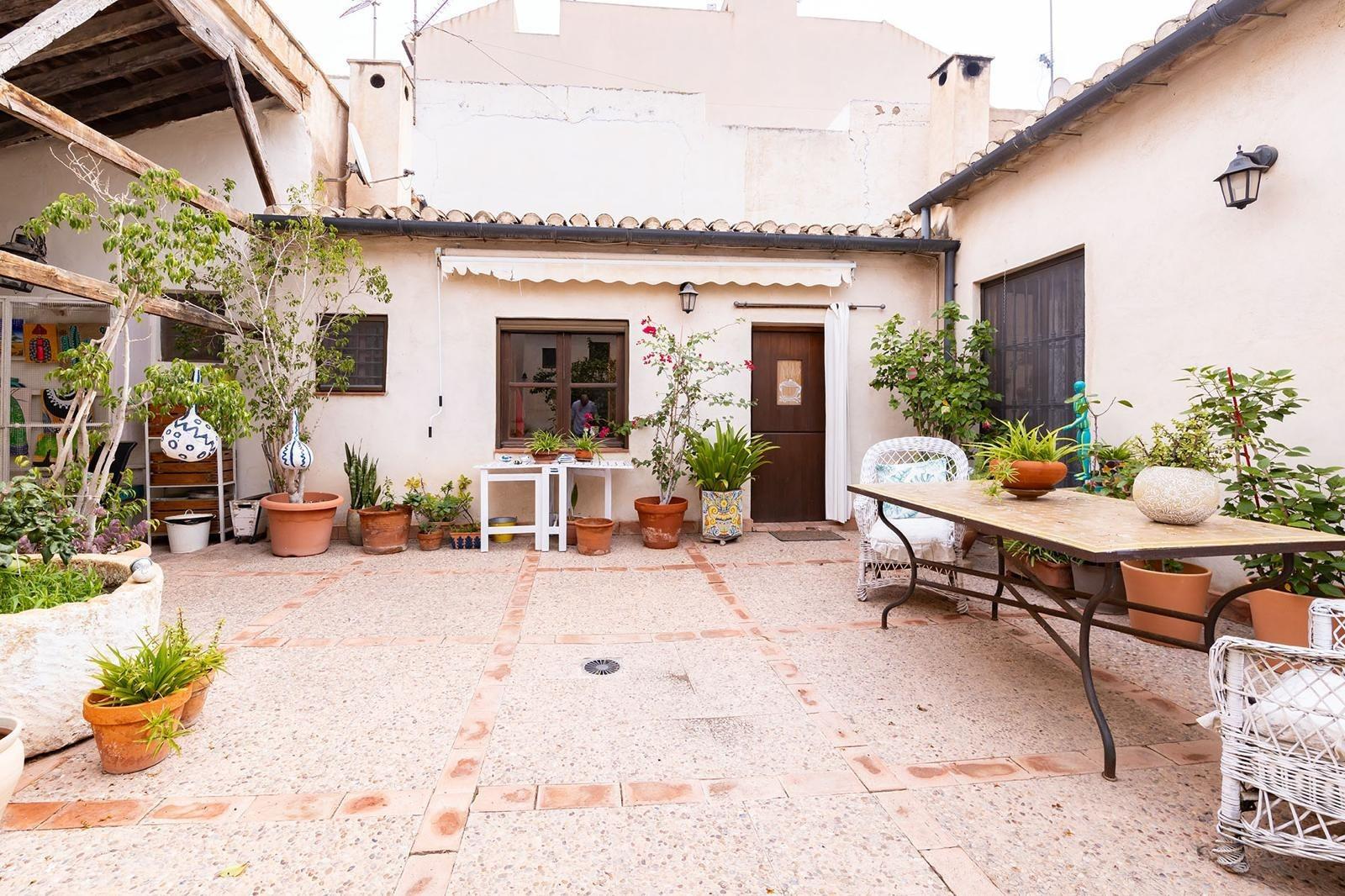 Photo 2 of village house in Los Martinez Del Puerto