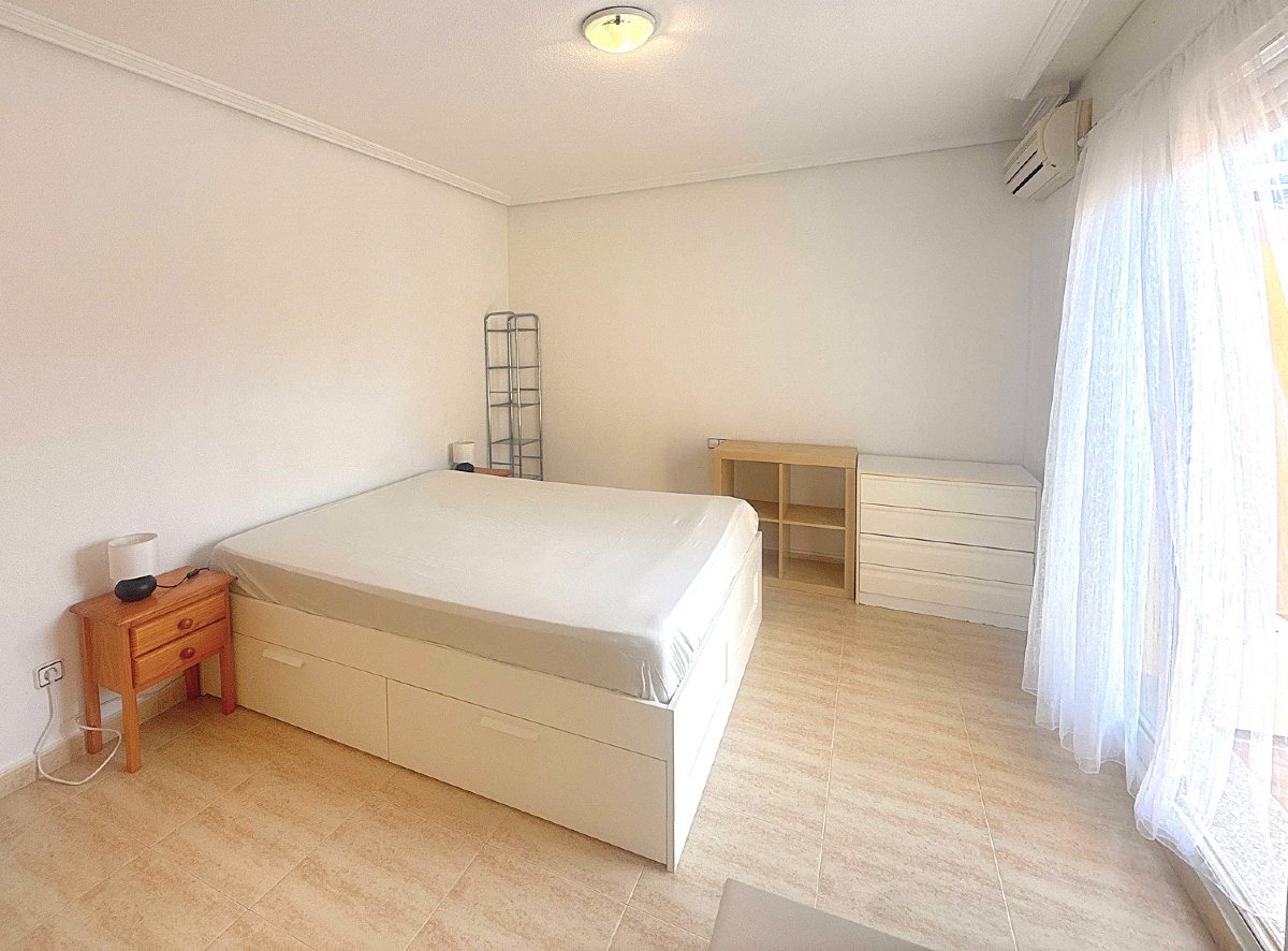 Photo 4 of 3-bed beachside house with rooftop solarium!