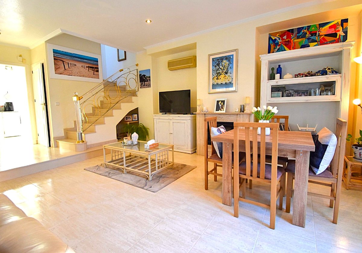 Photo 6 of Corner house with separate accommodation and own entrance!