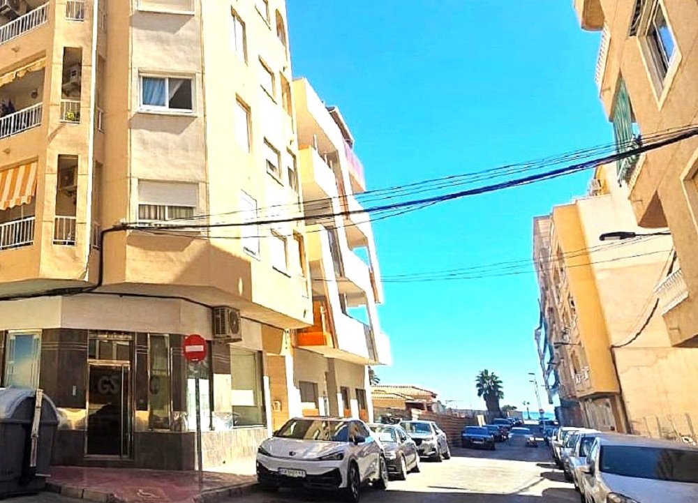 Photo 4 of 300 metres from beach and promenade!
