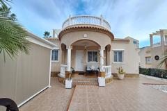 Villa in Guardamar del Segura