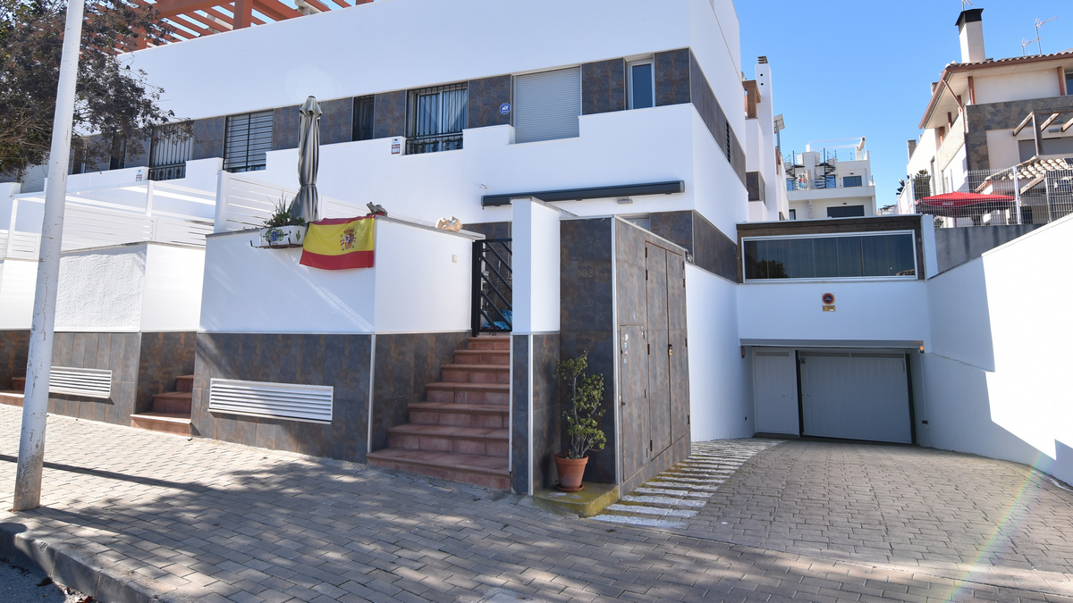 Townhouse For Sale in Guardamar del Segura, Alicante, Spain