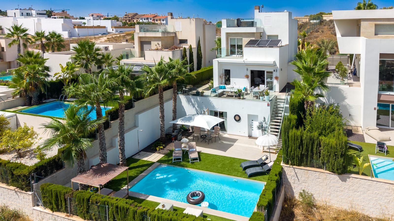 Villa For Sale in Benijofar, Alicante, Spain