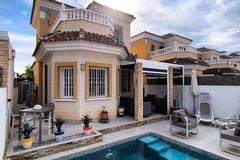 Villa in Guardamar del Segura