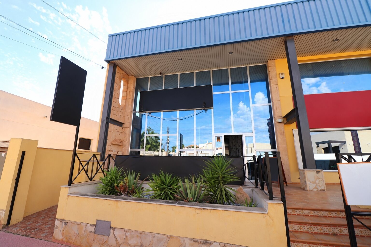 Commercial (Leasehold) For Sale in Rojales, Alicante, Spain