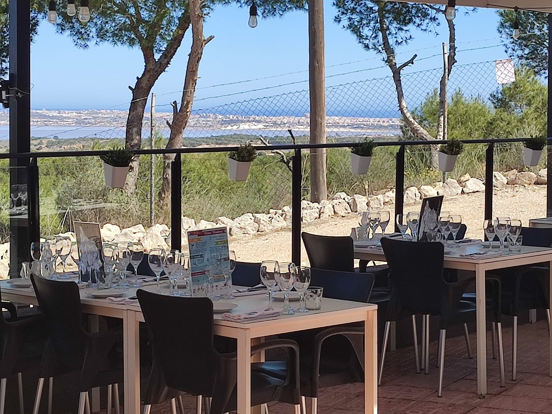 6-bed Commercial Unit for sale in San Miguel de Salinas, Alicante, Spain