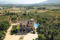 8-bed Property for sale in Alhaurín de la Torre, Provincia de Málaga, Spain