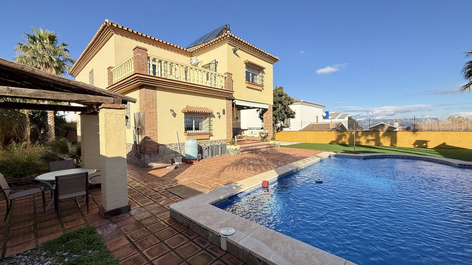 5-bed for sale in Alhaurín el Grande, Provincia de Málaga, Spain