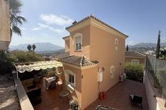 4-bed Property for sale in Coín, Provincia de Málaga, Spain