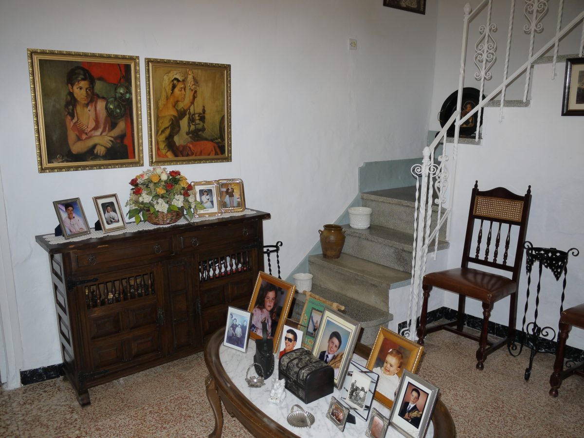 Photo 2 of Property in Olvera