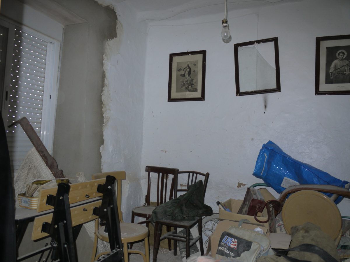 Photo 2 of Property in Olvera