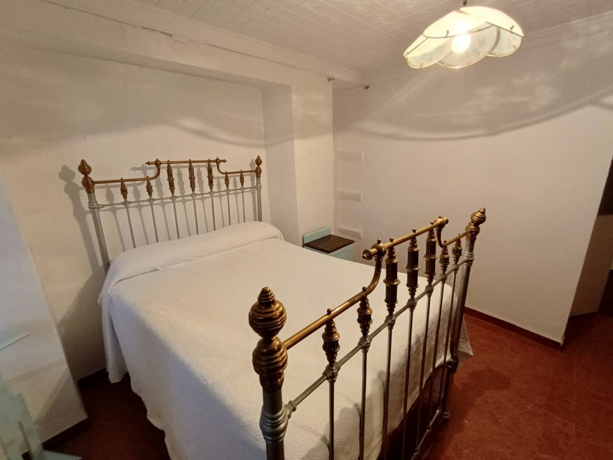 Photo 5 of Property in Olvera