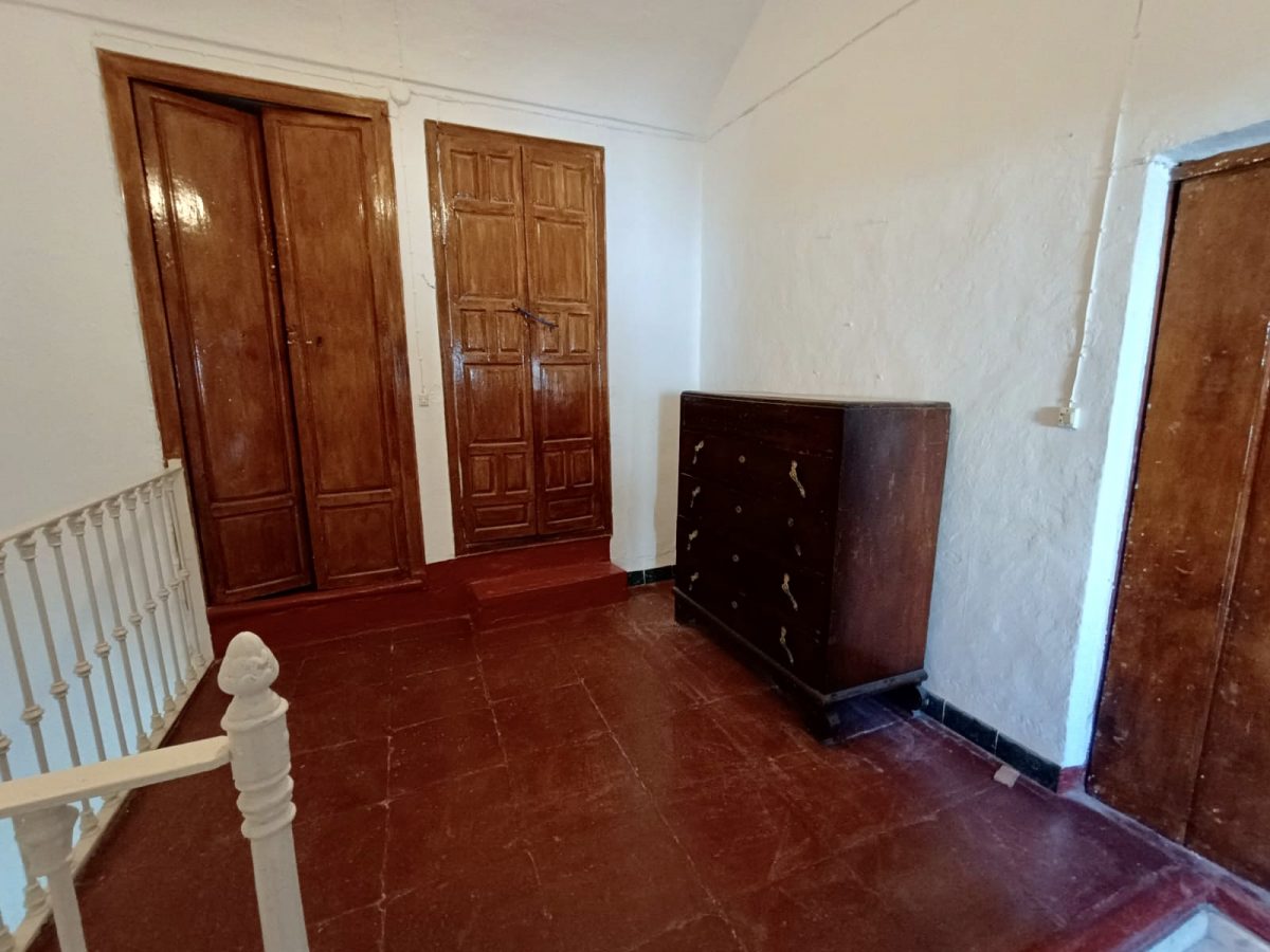 Photo 7 of Property in Olvera