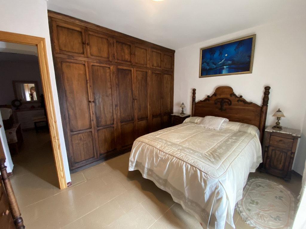 Photo 3 of Property in Olvera
