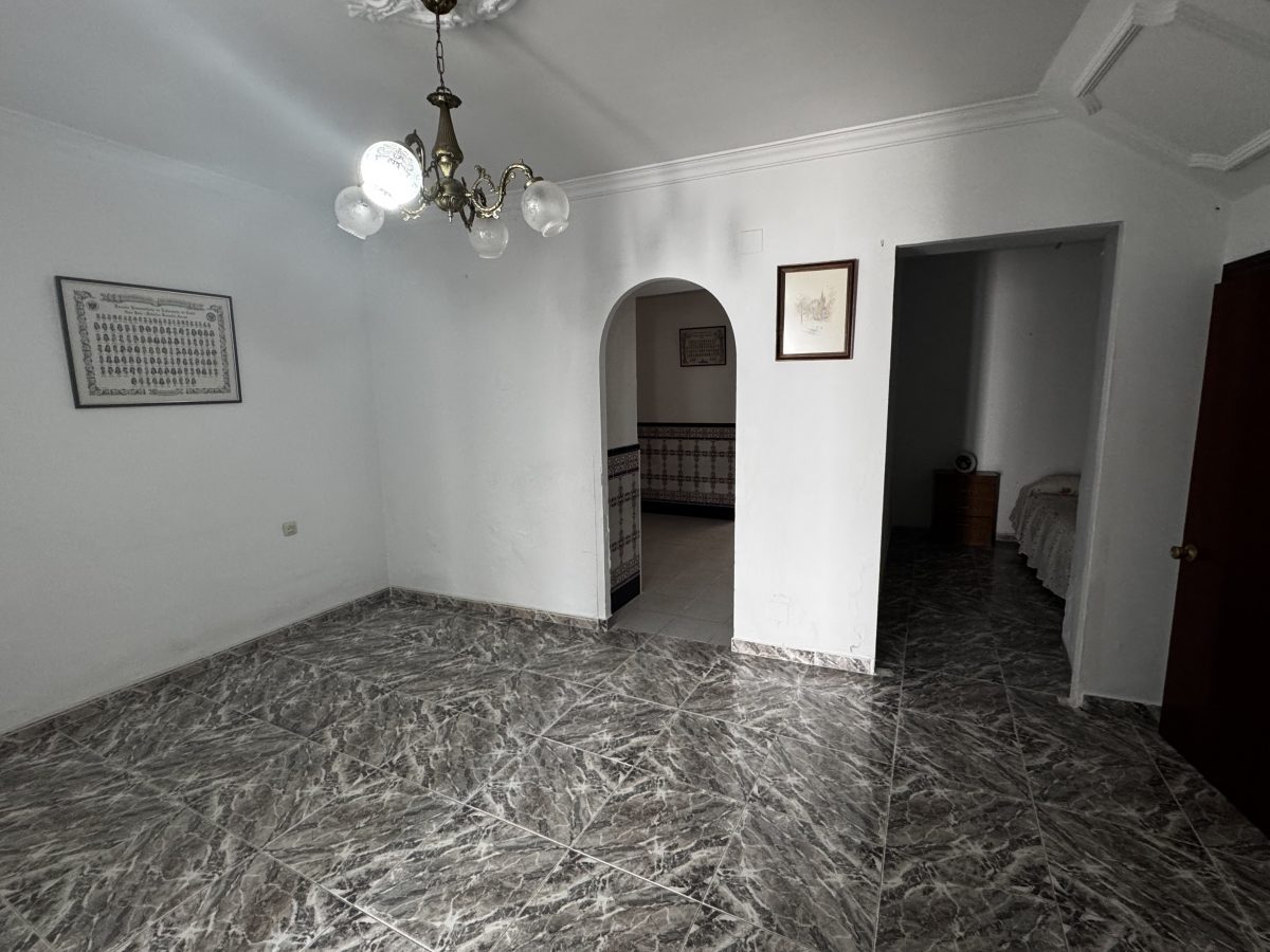 Photo 3 of Property in Olvera