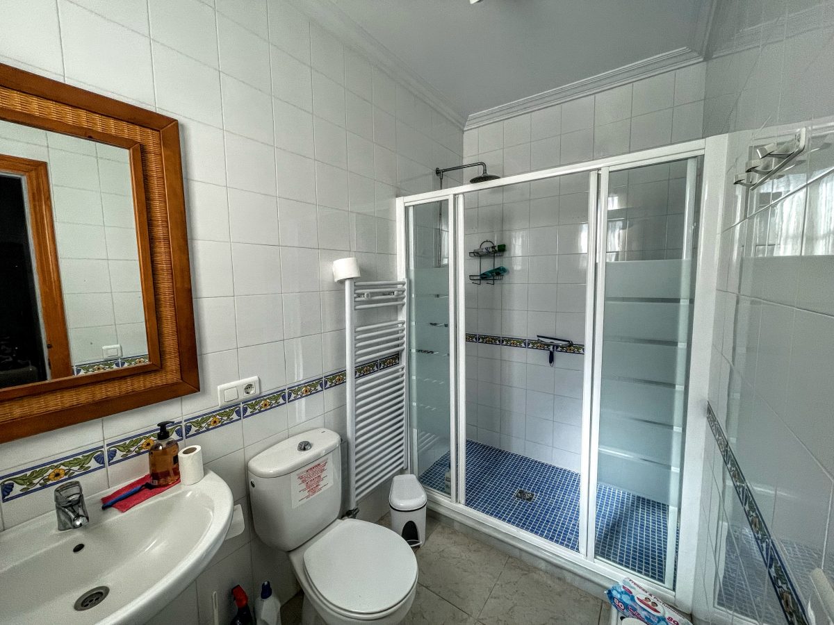 Photo 8 of Property in Olvera