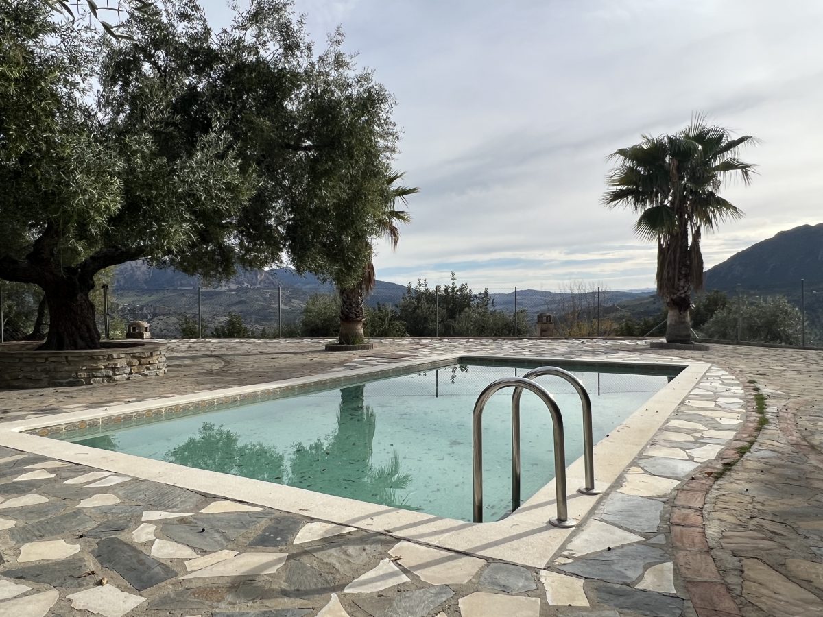 Photo 2 of Property in Zahara De La Sierra