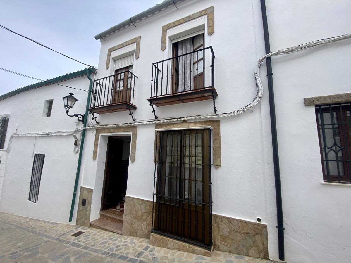 Photo 2 of Property in Zahara De La Sierra
