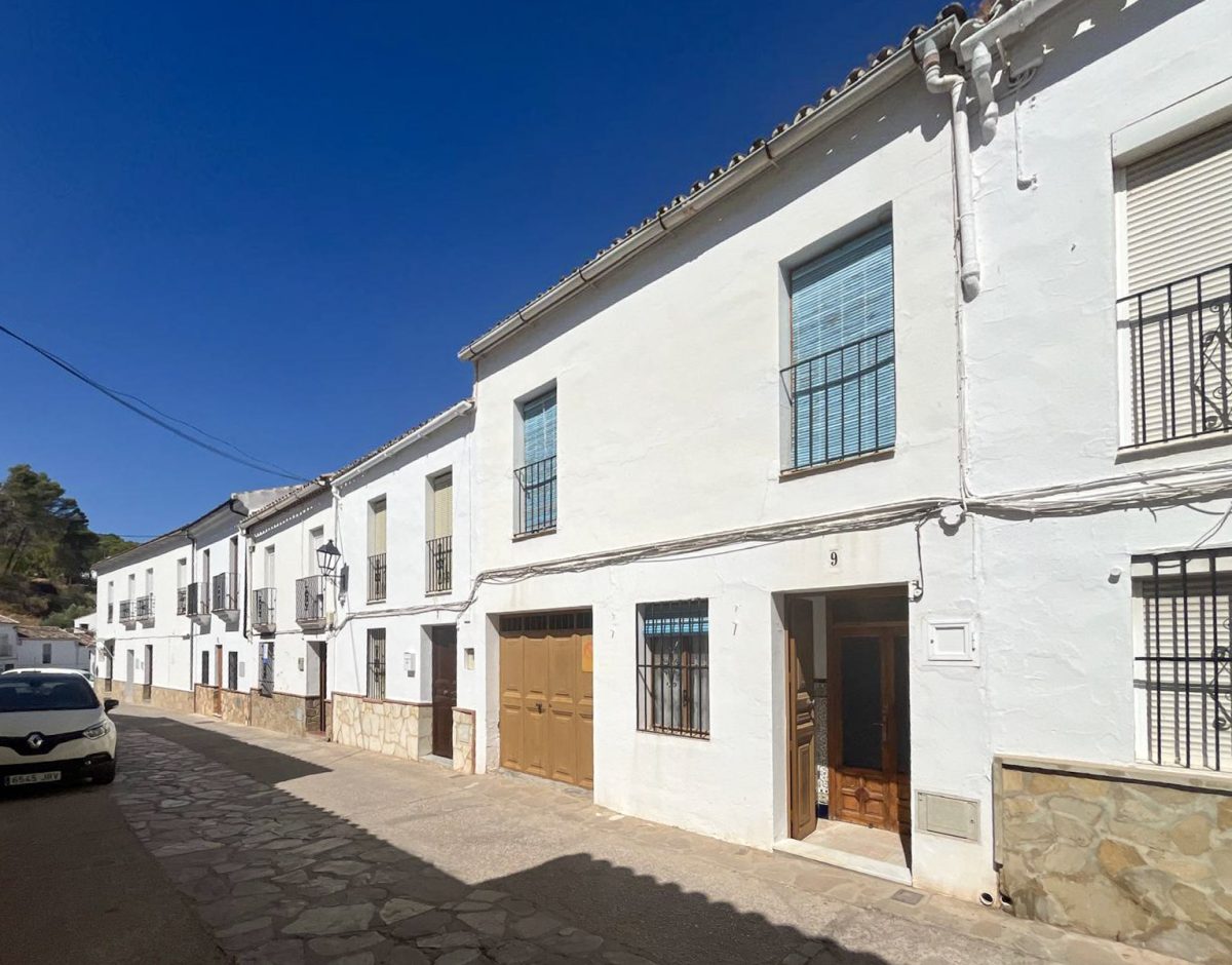 5-bed for sale in El Gastor, Provincia de Málaga, Spain