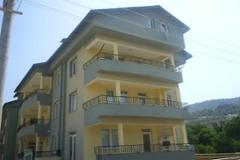 3 bedroomed apartments with communual pool,2 minutes walking distance to main ro...