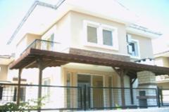 3 bedroomed detached villas with private swimming pool,walking distance to the b...