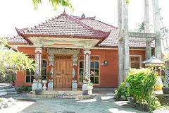 Immaculate 2 Bedroom Villa with 4 Separate Letting Units & Swimming Pool